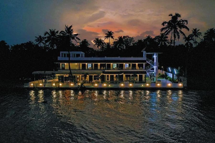 Vembanad Village Backwater Resort Alappuzha Exterior foto
